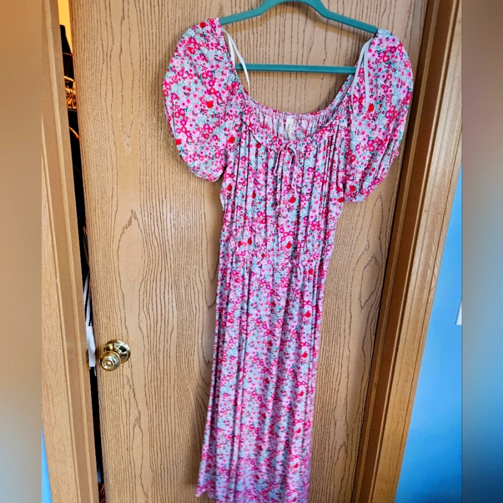 NWT ditsy floral dress L